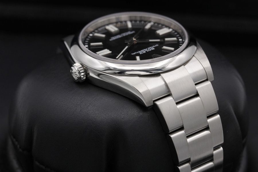 Rolex Oyster Perpetual 124300